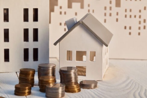 Продали квартиру чи будинок — чи потрібно терміново повідомляти податкову?
