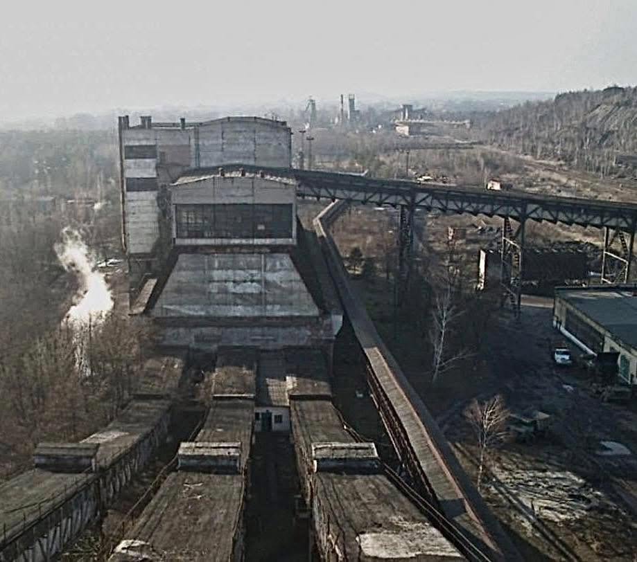 Червоноградська ЦЗФ простоює: суд знову відклав засідання