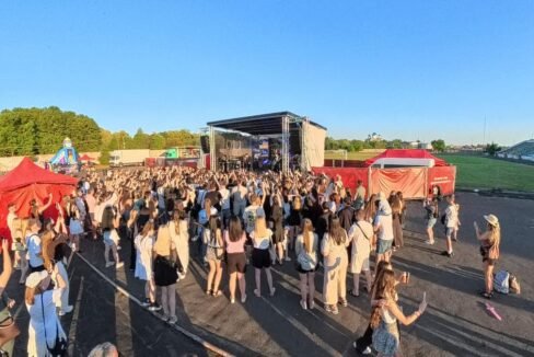 Драйв та повний стадіон: як у Шептицькому пройшов «ВЕЧОРНИЦІ FEST» (ФОТО/ВІДЕО)